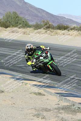 media/Dec-04-2025-Racers Edge (Thu) [[5ebc9f124d]]/3-B Group/7-Session 4 (Turn 10 Inside)/